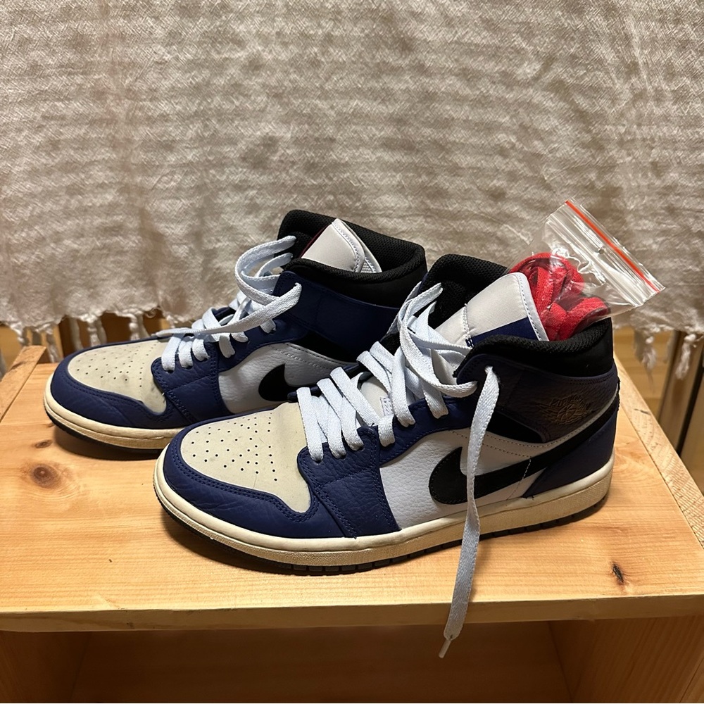 Nike Jordan 1 Retro Mid Men's 'Deep Royal' Blue/Grey/Black Sneaker - men Sz 8